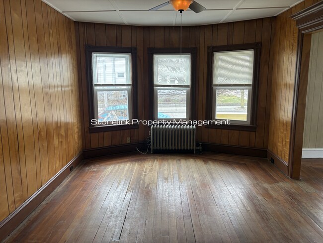 Building Photo - 125-127 Pond Street