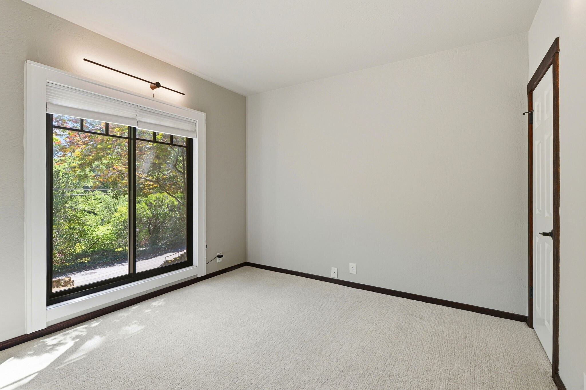 Building Photo - 158 Los Robles Dr