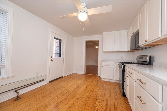 Building Photo - 274 38th St