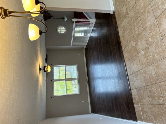 Building Photo - 407 Bertha Way