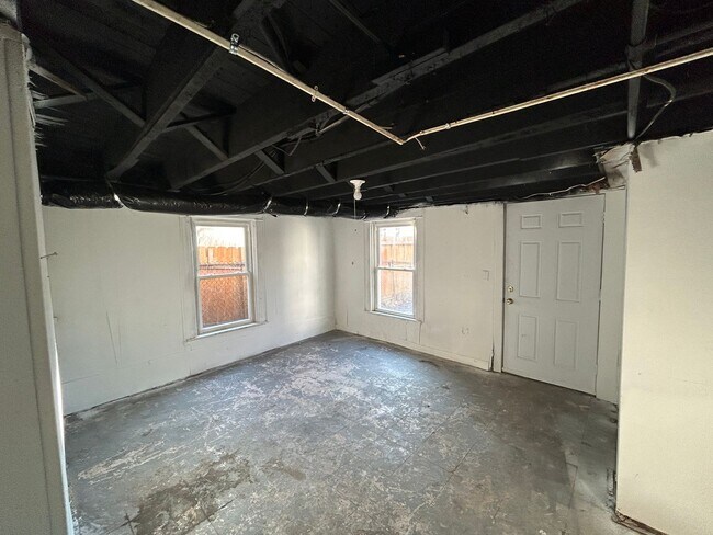 Building Photo - Newly Updated 3 bedroom 1.5 Bath in Cheviot