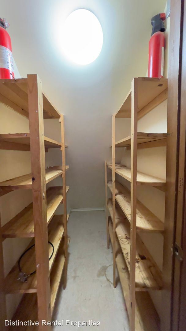 Building Photo - 3 br, 2.5 bath House - 842 Kent Ave