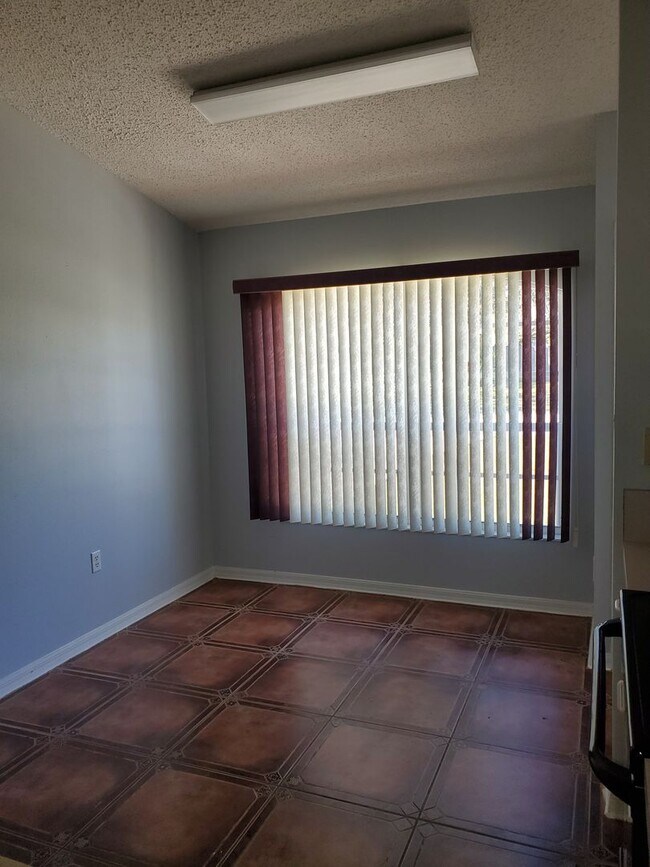 Building Photo - Glenridge 3/2 Home Located in Lakeland