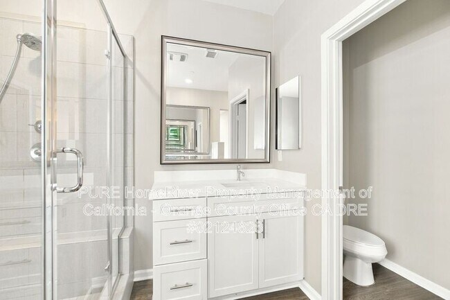 Building Photo - 208 El Paseo