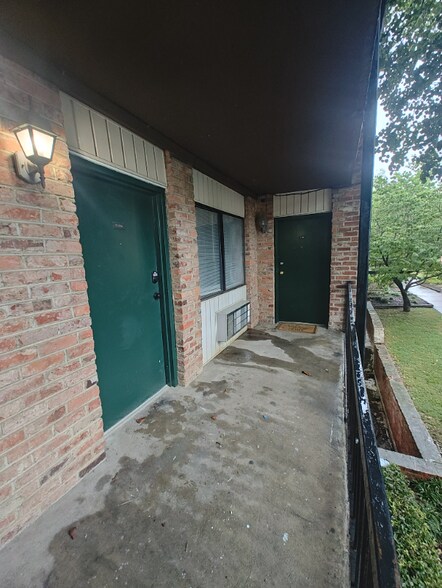 Primary Photo - 2718 Painter Ave SW