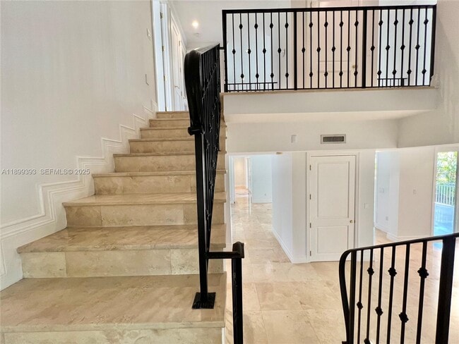 Building Photo - 573 Satinwood Dr