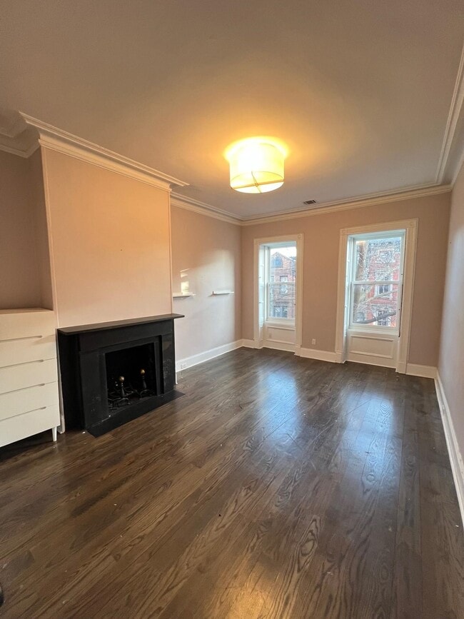 Building Photo - 122 Mercer St