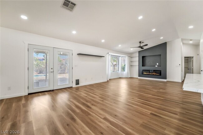 Building Photo - 130 Weatherstone Dr