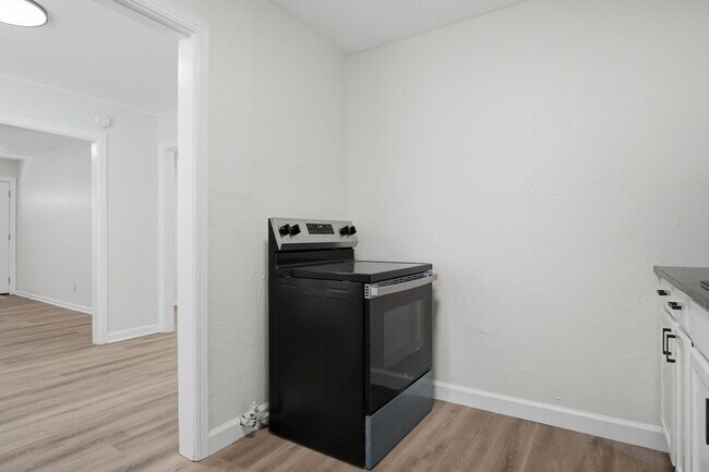 Building Photo - 1237 Staton Dr