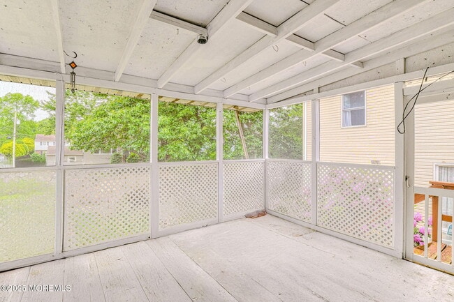 Building Photo - 24 Peach Tree Rd