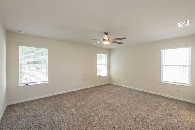 Building Photo - 345 Timberland Ave