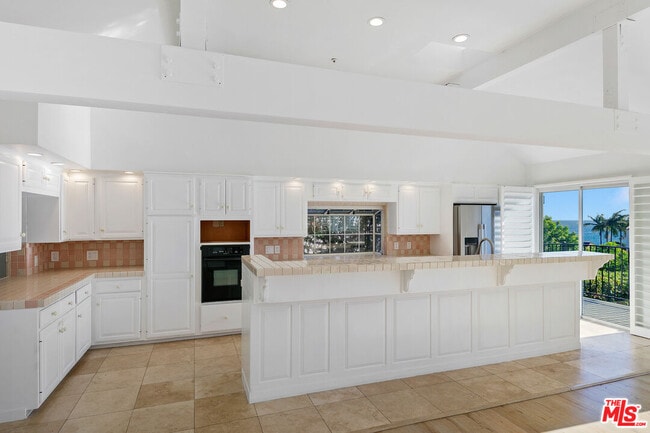 Building Photo - 31763 Cottontail Ln