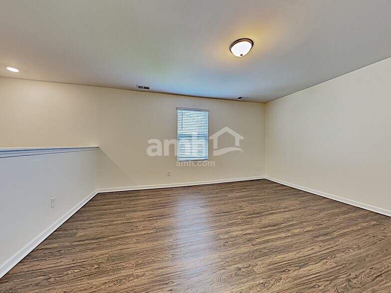 Building Photo - 149 Orion Way
