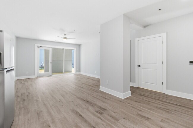Building Photo - Downtown Gastonia Condo