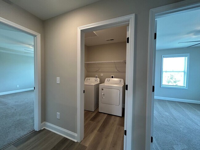 Building Photo - The Landing at Lewis Creek | 4 bedrooms, 2.5 baths