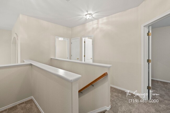 Building Photo - Updated 3BD/3BA Fountain Home w/ A/C!