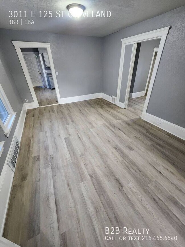 Building Photo - 3011 E 125th St