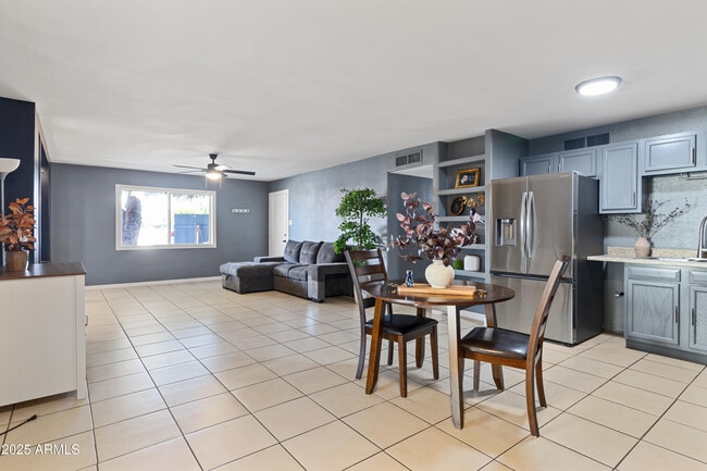 Building Photo - 13810 N 48th Ave