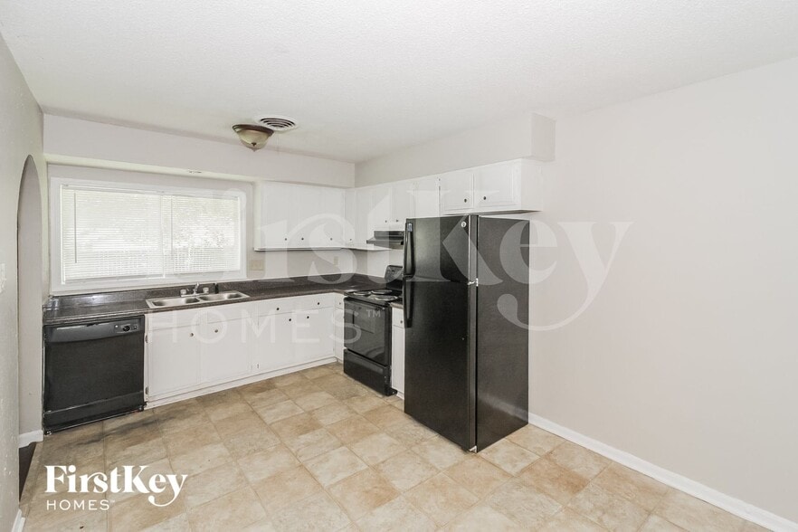 Building Photo - 4183 Rosewind Cir