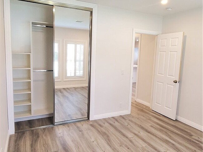 Building Photo - 2935 La Tierra St