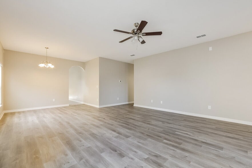 Building Photo - 440 Casa Marina Pl