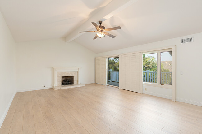 Upstairs master with fireplace and walk in closet - 3481 Aquarius Dr