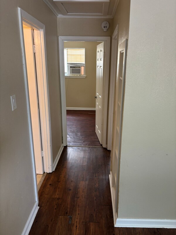 Building Photo - 2584 Iowa St