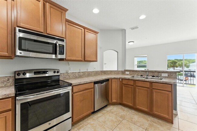 Building Photo - 6524 S Goldenrod Rd