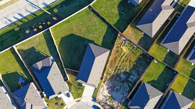 Building Photo - 26703 Willow Ln