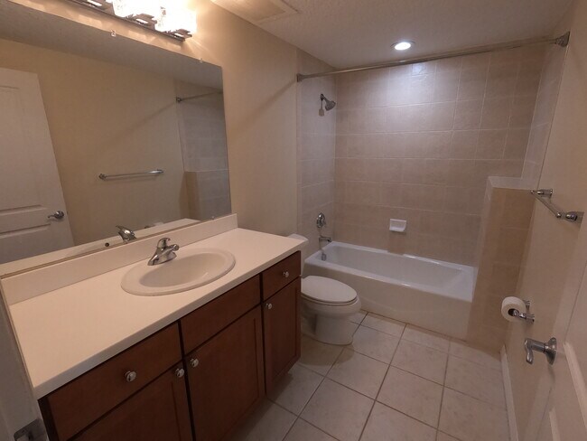 Building Photo - 10851 Mangrove Cay Ln NE
