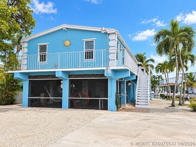 Building Photo - 932 Tropical Ln