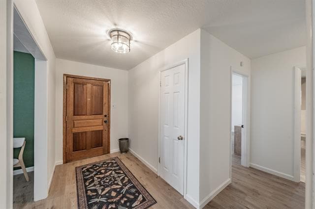 Building Photo - 1408 Comanche Ct