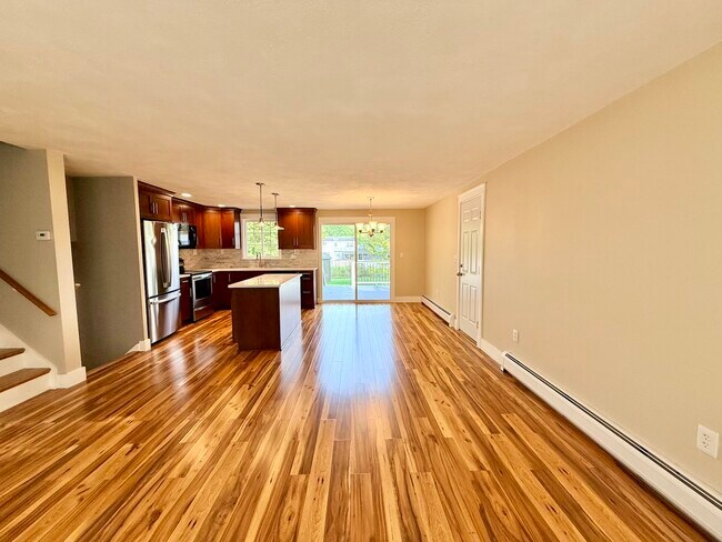 Building Photo - 12 Echodale Ave