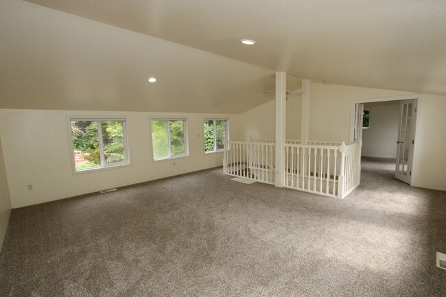 Building Photo - 2 Bedroom Waterfront Home In Gig Harbor