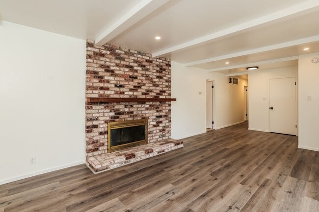 Building Photo - 3 Bedroom Home Available In Albany!