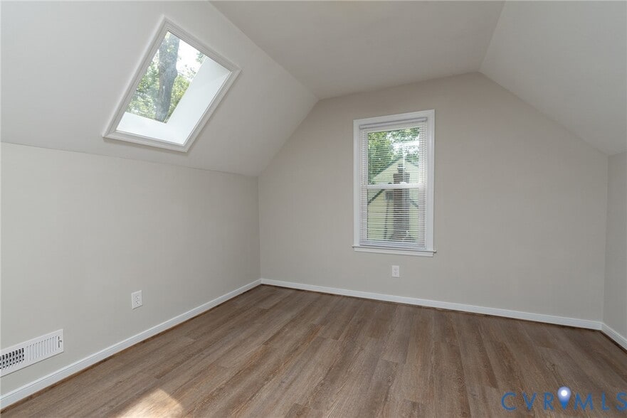 Building Photo - 3431 Castlebury Dr