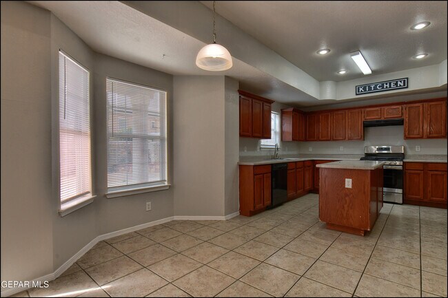 Building Photo - 3057 Tierra Mina Dr