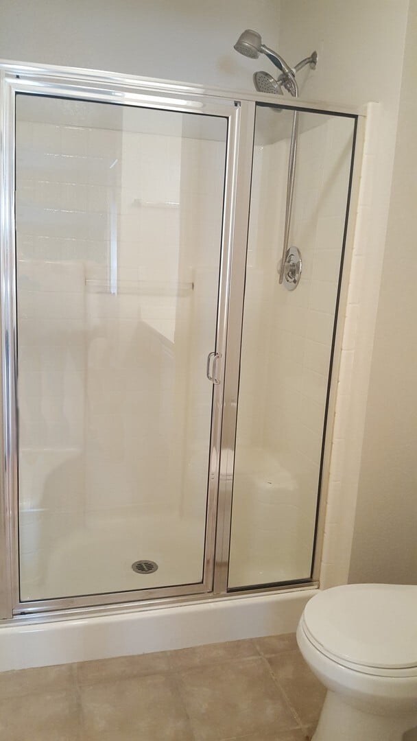 Building Photo - Three Bedroom Southwest Condo, Tile, Ground Floor
