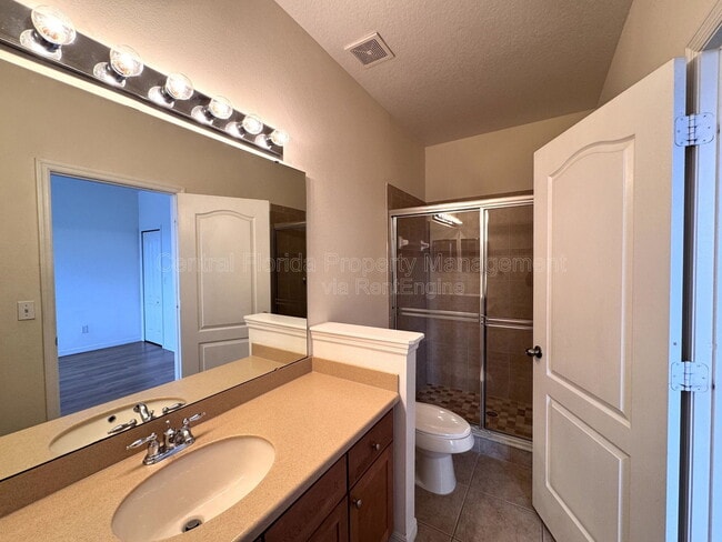 Building Photo - 10735 Savannah Wood Ct