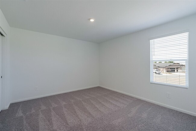 Building Photo - Brand New 4 Bedroom, 2 Bath Home! Never Been Lived In!