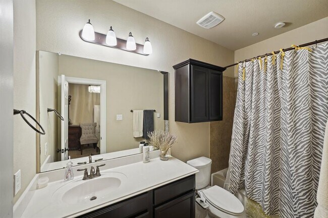 Building Photo - 5527 Mangrove Creek Ln
