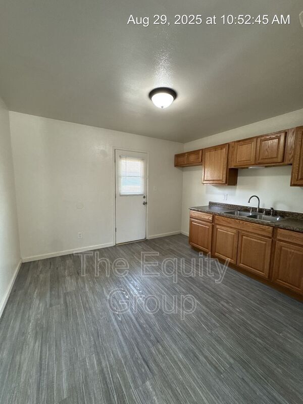 Building Photo - 149 N Castle Rock St