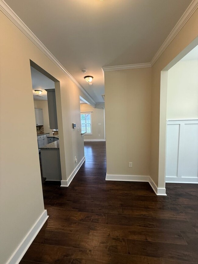 Building Photo - Charming Craftsman Home on Mitchell Bridge...