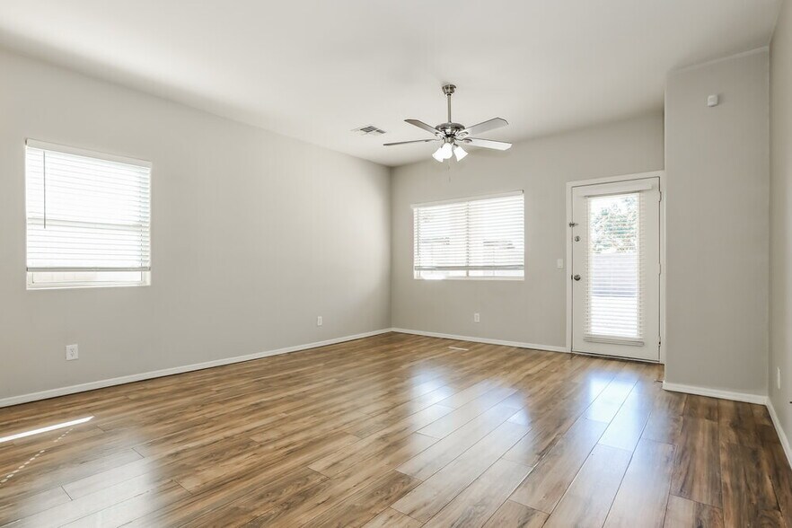 Building Photo - 26 N 126th Ave