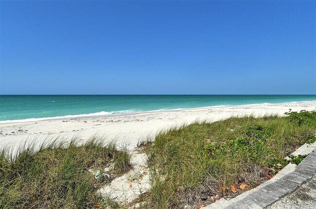 Building Photo - 2800 Casey Key Rd