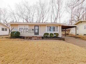 Building Photo - 1052 Renshaw Dr