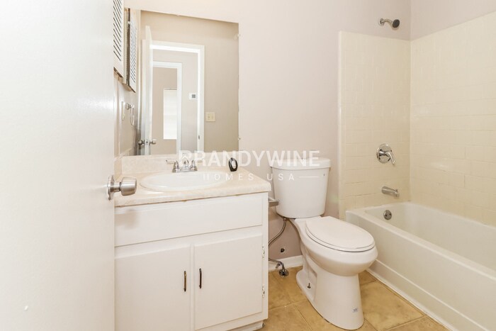 Building Photo - 1228 Mill Lake Cir