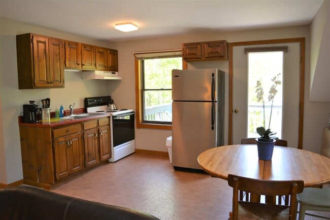 Building Photo - 548 Rte 10 N