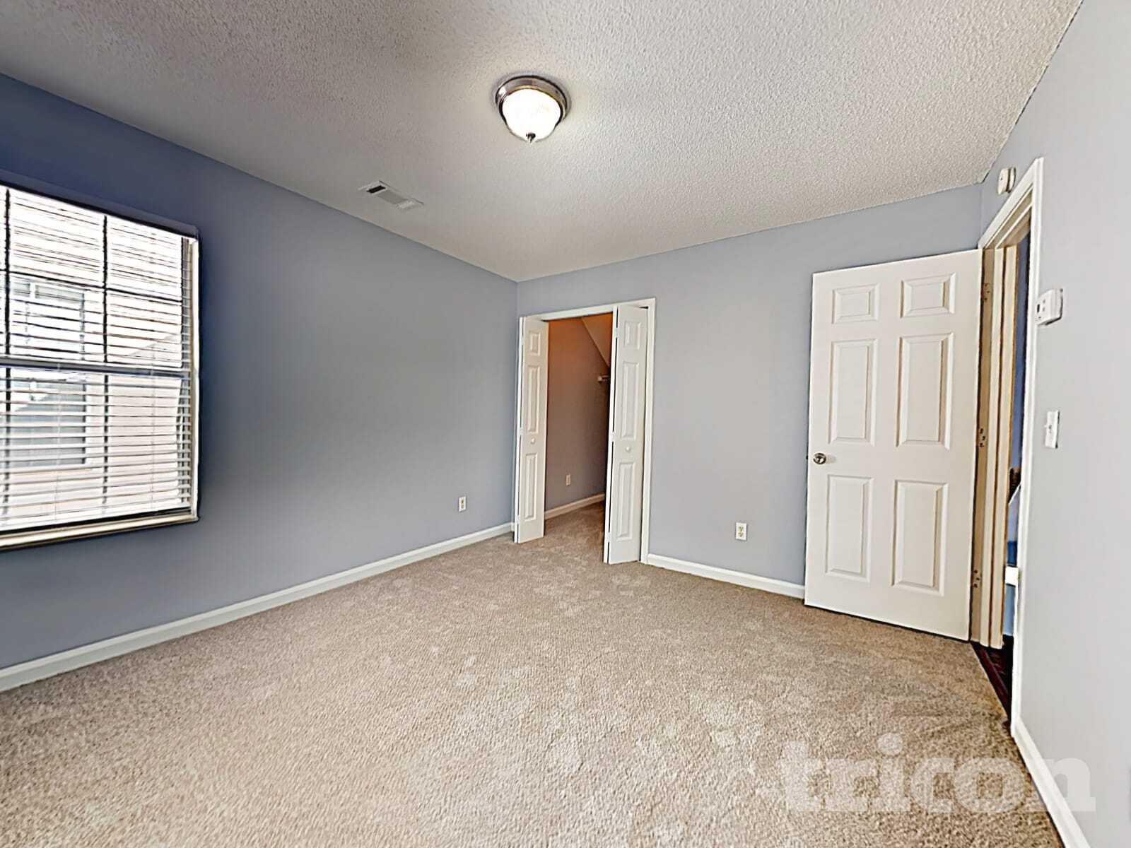 Building Photo - 416 Hillandale Park Dr