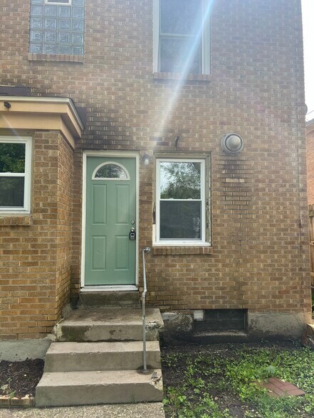 Building Photo - 1505 Giddings Ave SE